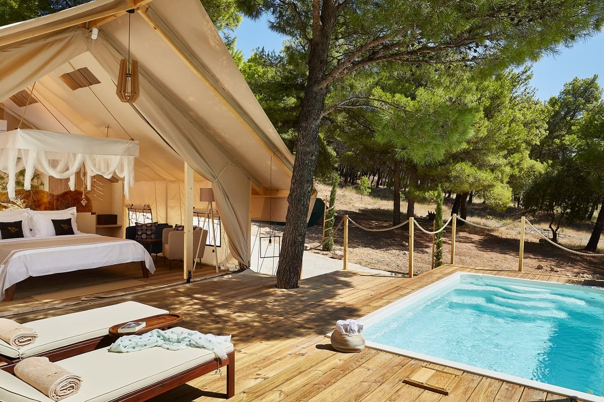 world-of-glamping-abeille-maison-tent-12 Abeille Maison Glamping Resort Zlatni Rat