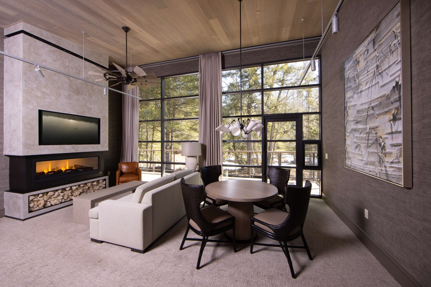 Bradstan Signature Suite2 The Eldred Preserve