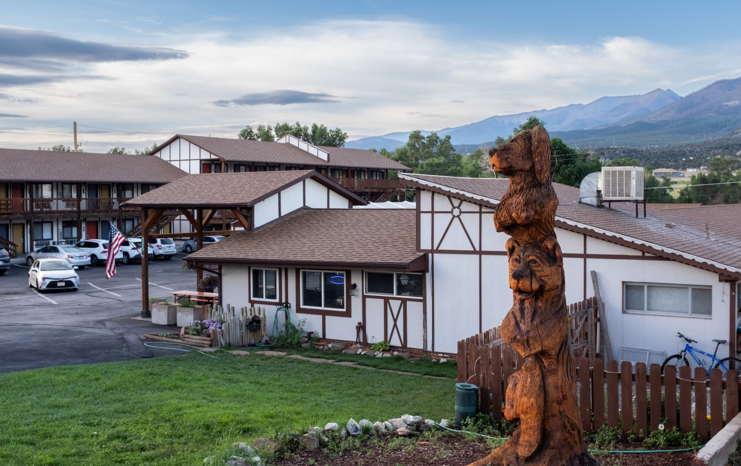 LoyalDukeLodge_Salida-08 Loyal Duke Lodge