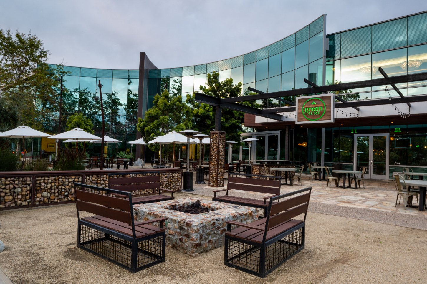 YBPvLkK4 Alexandria Point