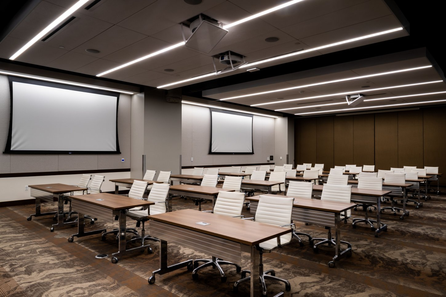 hiCdI3io Alexandria Point