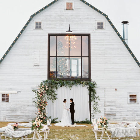 How to Style a Magical Winter Wedding in 8 Steps