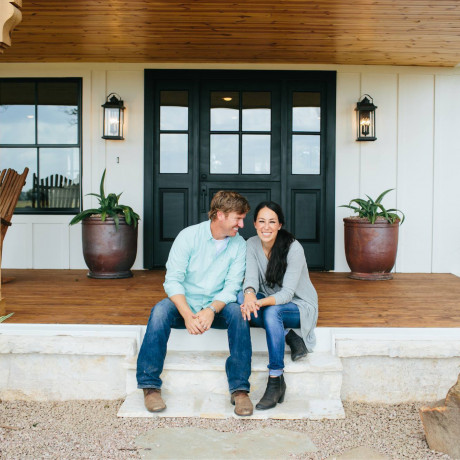 9 Gorgeous Dinner Party Pieces from Chip & Joanna Gaines New Collection at Target