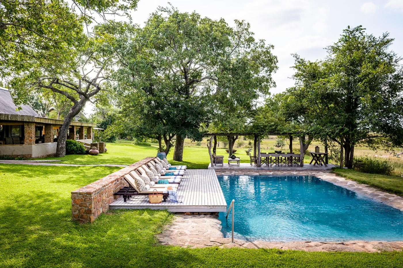 If you are planning an amazing birthday pool party, Singita Castleton in South Africa is the place to go.