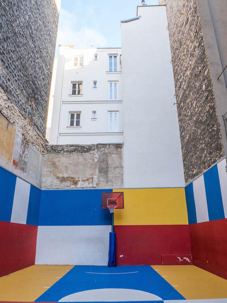 Where to hoop in Paris? We found the perfect instagrammable spot!