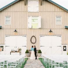 Get A Look At This Old Llama Farm That’s Now A Wedding Venue