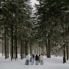 This Snowy Wedding Proves That Winter Is the Dreamiest Season