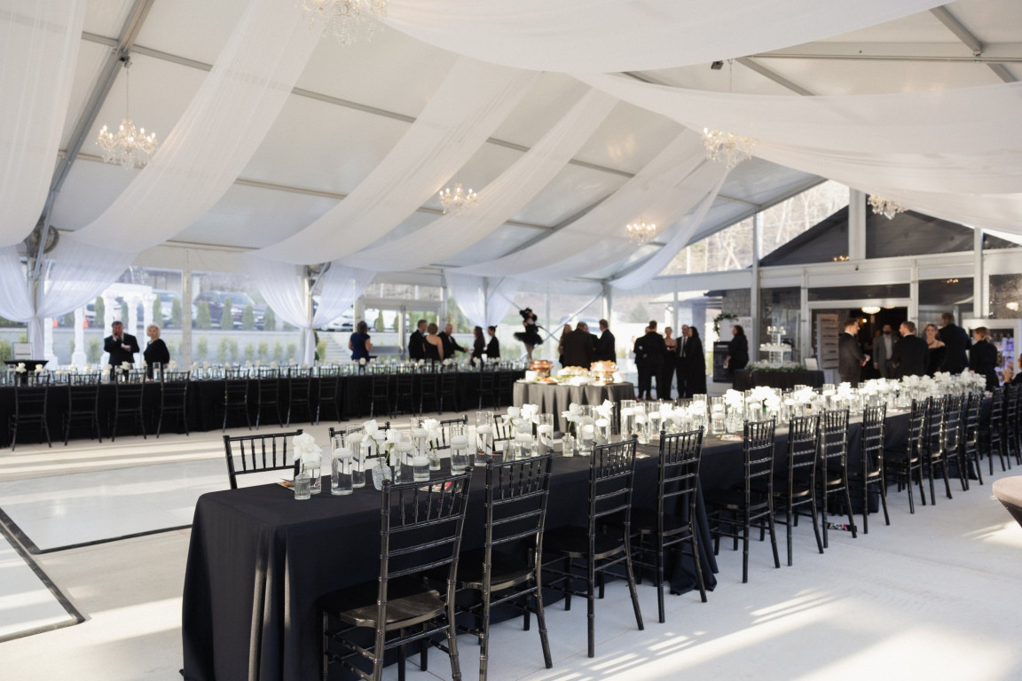 Knotting Hills Wedding Venue & Resort Pevely, Missouri, United States