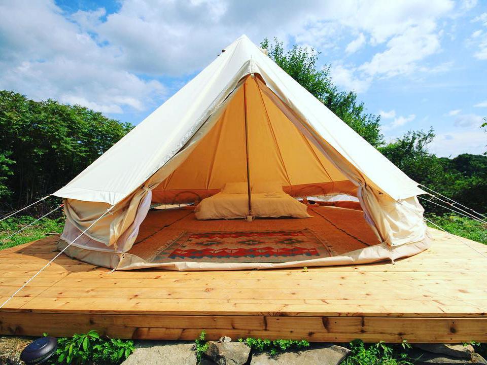 浪漫的野外露营 帐篷酒店国会礁度假村康尼斯托加旅行车